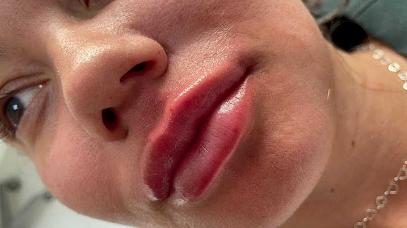 Dentista Odontomix Paraíso - Odontopediatria, Tratamento de Canal, Clareamento Dental, Implante Dentário, Aparelho Invisível - foto 2