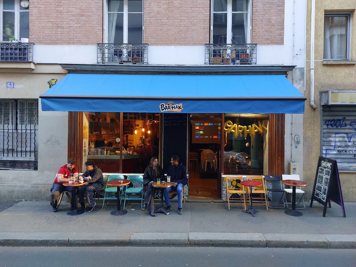 Bar'Hak, vue extérieure