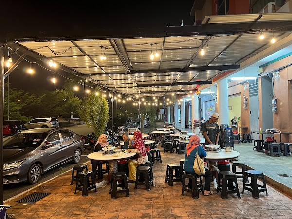 Melaka Steamboat - Photo 1