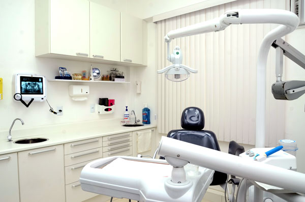 Consultório Odontológico Dra. Dryele Alcântara Reabilitação Oral e Estética | Dentista Tijuca