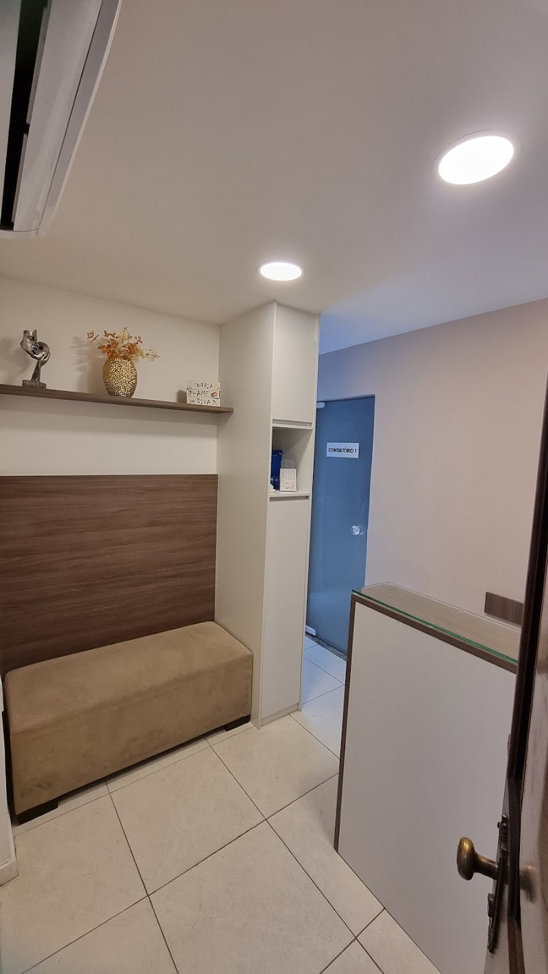 Consultório Odontológico Dra. Dryele Alcântara Reabilitação Oral e Estética | Dentista Tijuca - foto 2