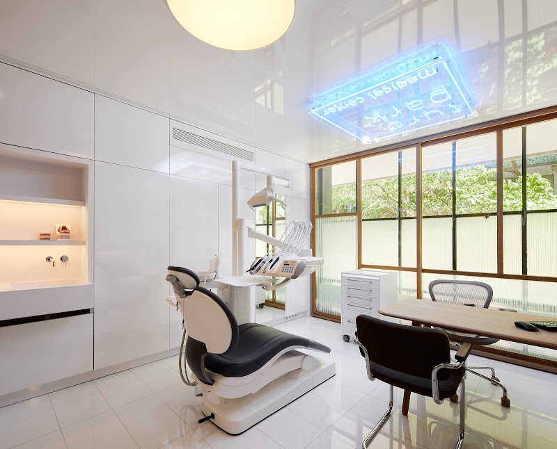 Turó Park Dental Clinic | International & English Speaking Dentist in Barcelona