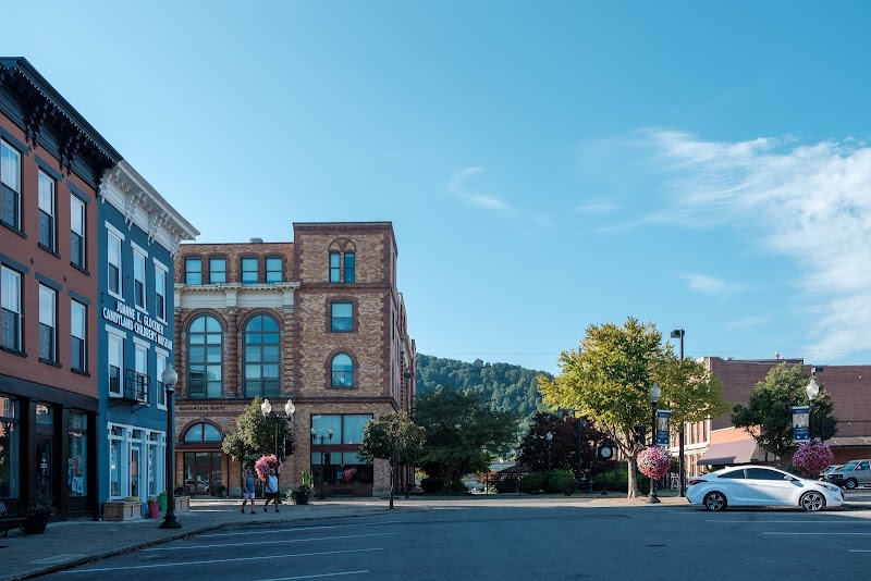 Washington House photo 1