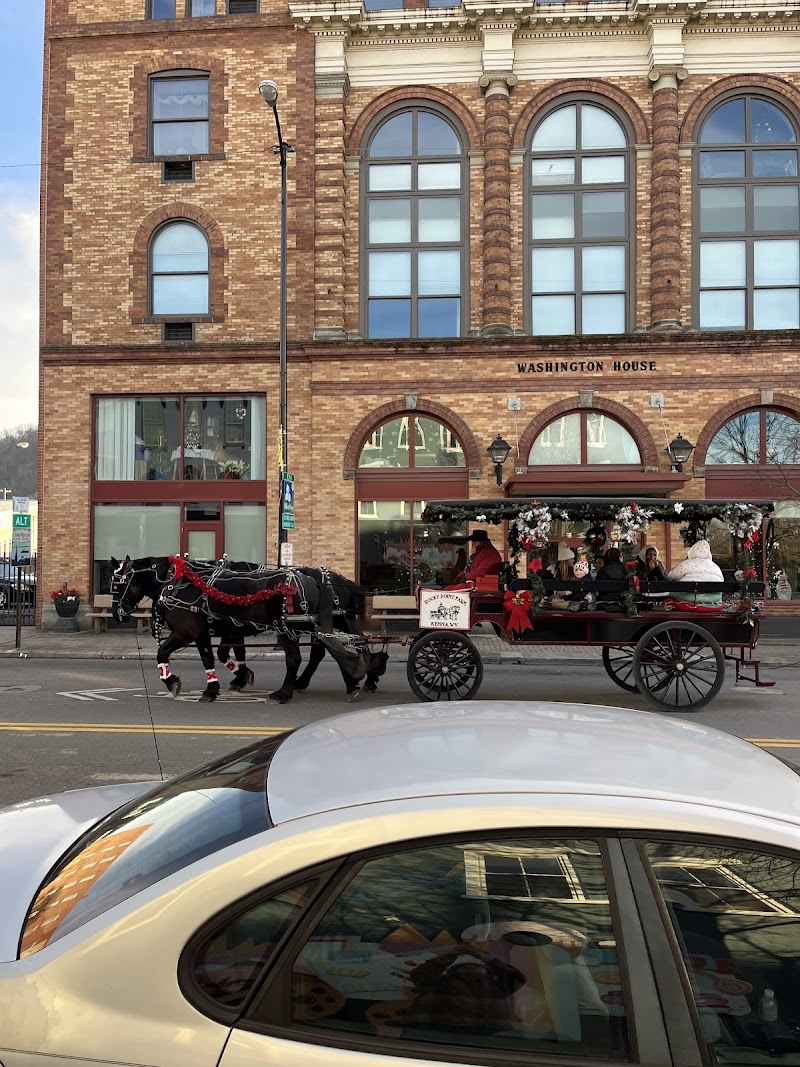 Washington House photo 2