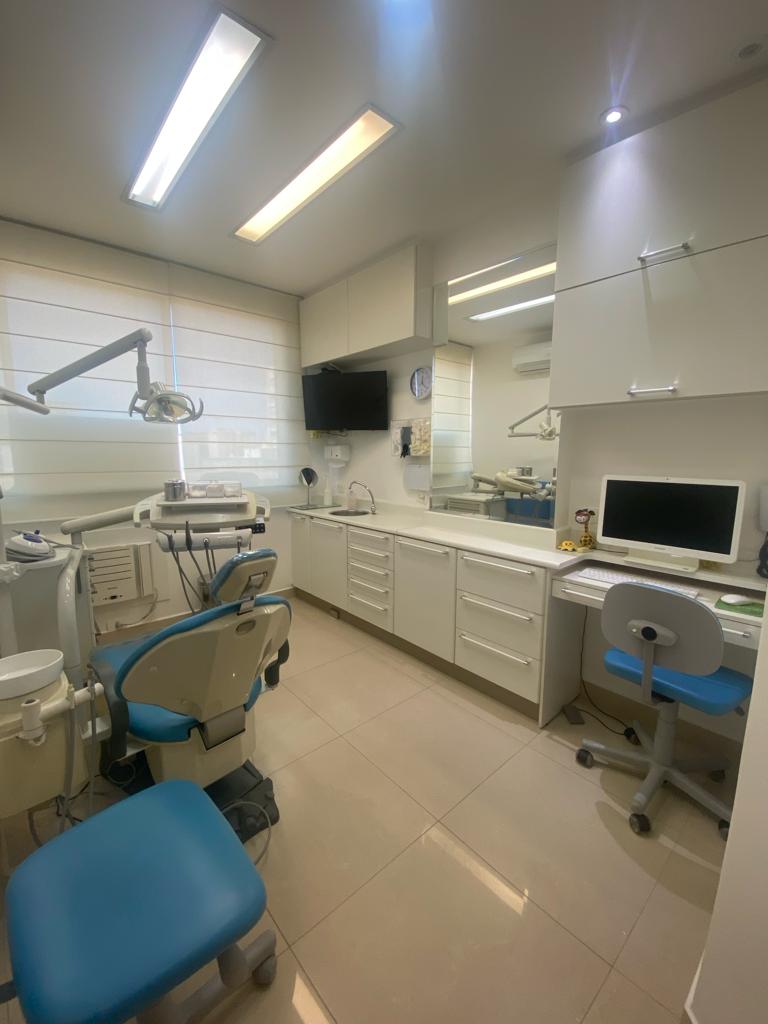 Dr. Danilo Passeado | Cirurgia Bucomaxilofacial - foto 4