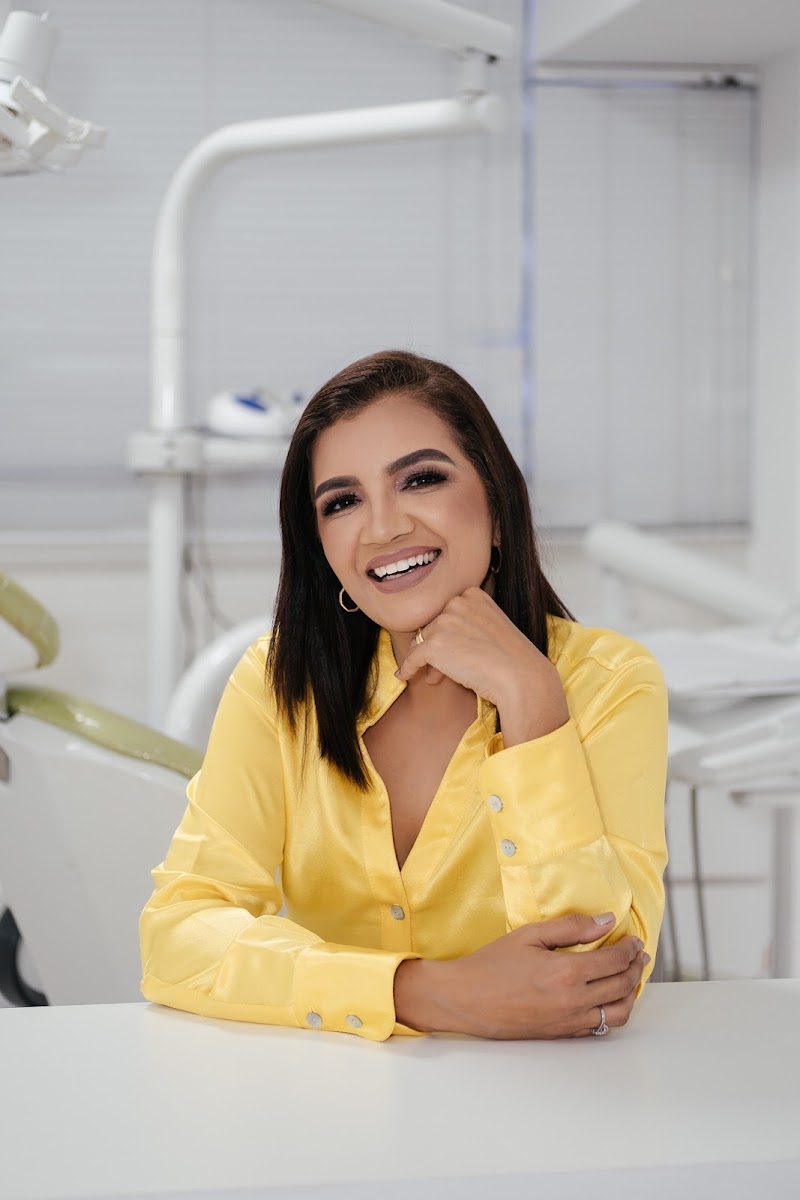 Dra. Rísia - foto 1