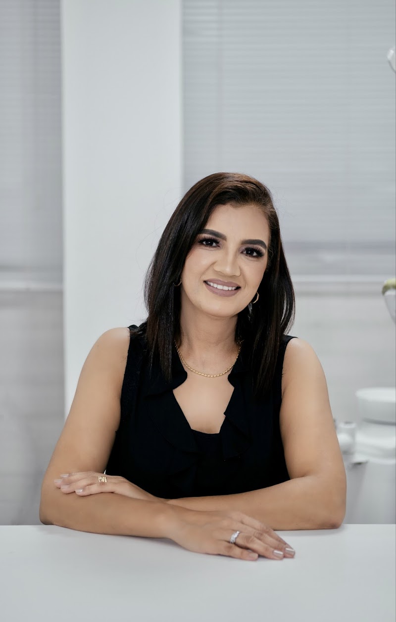 Dra. Rísia - foto 4