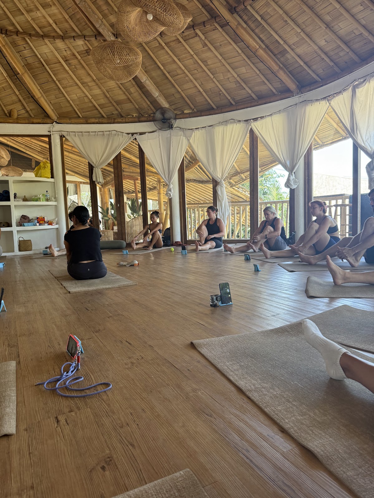 Happy Puppy Yoga Bali - Uluwatu — 4
