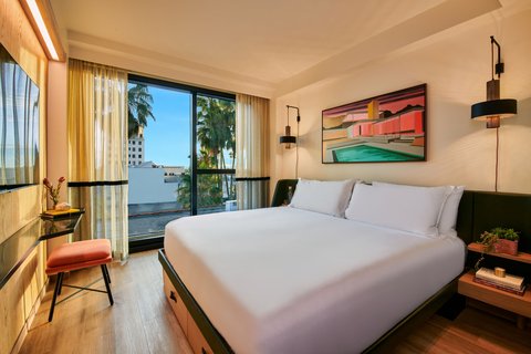 Hollywood Volume, dog-friendly hotel