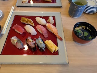 Shimizu Sushi Yokocho photo