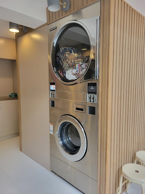 Klēn Laundromat.
