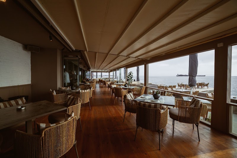 Omilos The Beach Club | Bar & Restaurant