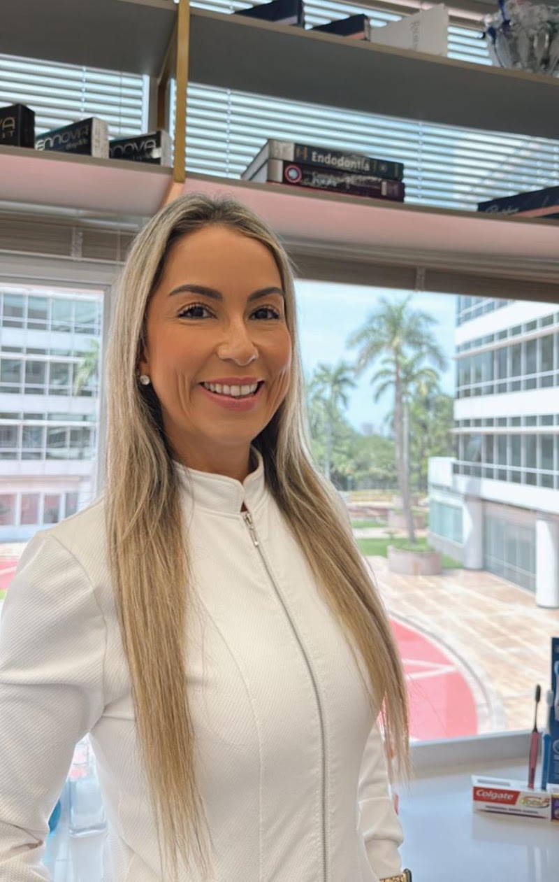 Dra. Daniele Pepes | Endodontia e Odontologia Estética - foto 5