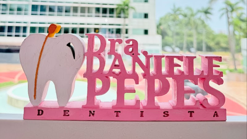 Dra. Daniele Pepes | Endodontia e Odontologia Estética