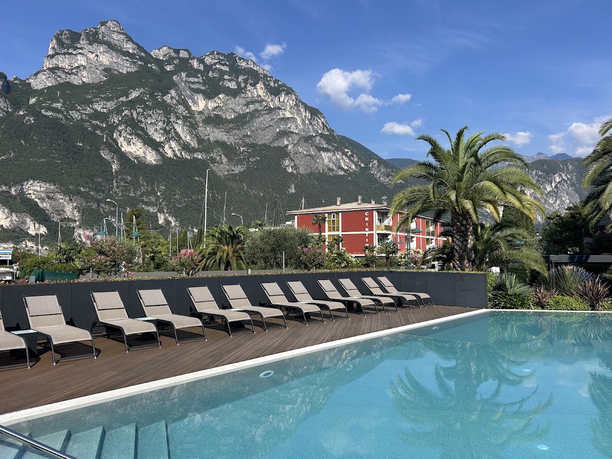 Lake Front Hotel Mirage 2