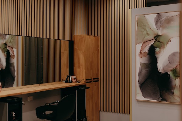 Swoosh Hair and Brow photo 2