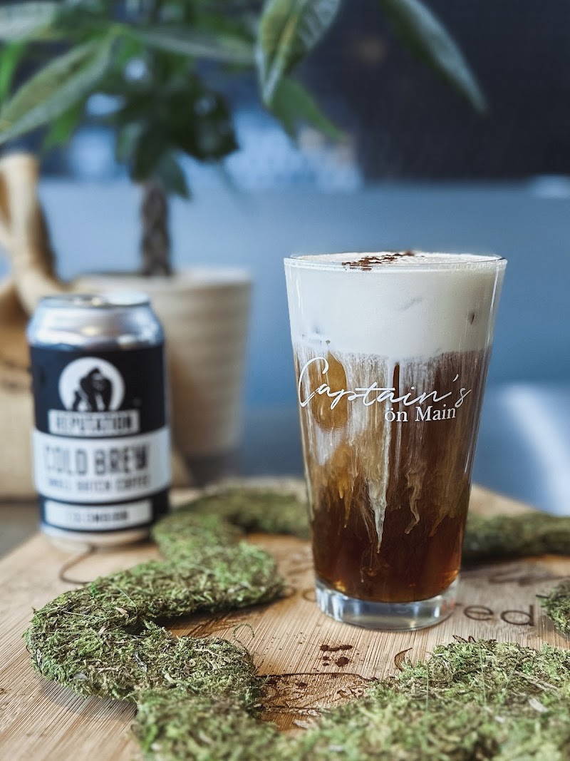 Captain’s ön Main - Espresso Bar & Pizzeria photo 2