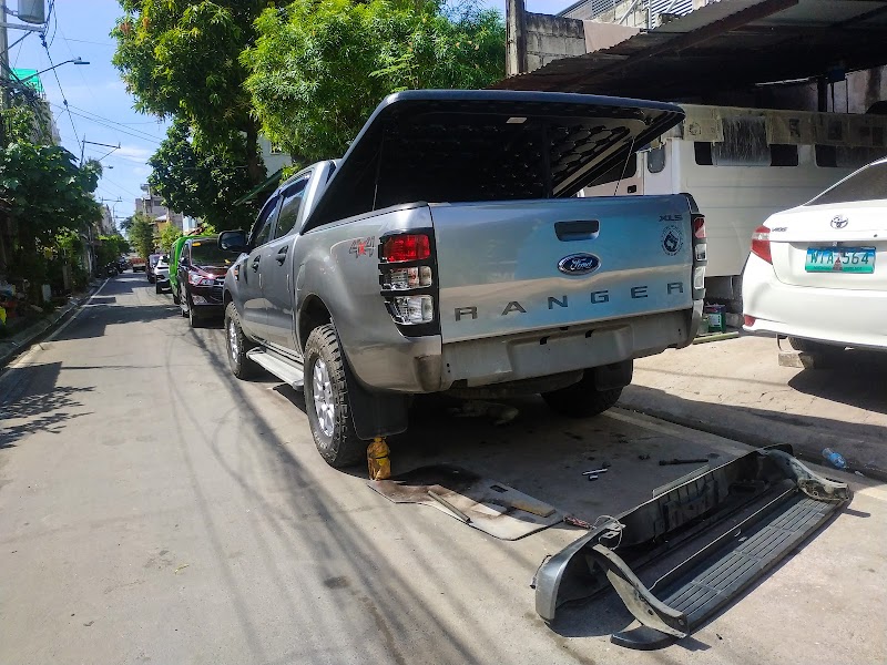 Mang Roger’s Auto Body Builder