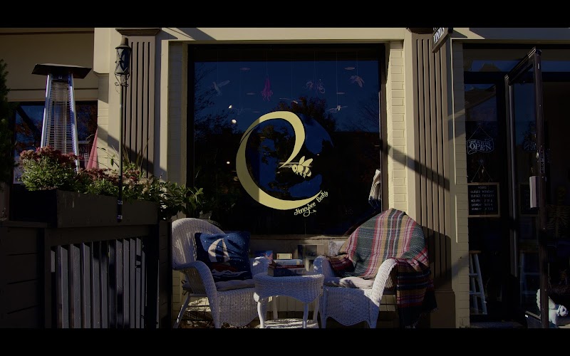 Honeybee Books & Tea photo 1