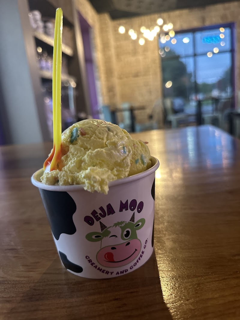Deja Moo photo 2