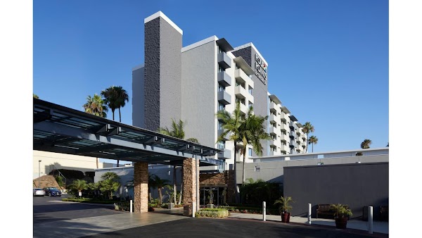 Four Points by Sheraton Los Angeles Westside