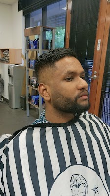 Lee's Mens Hairstylist