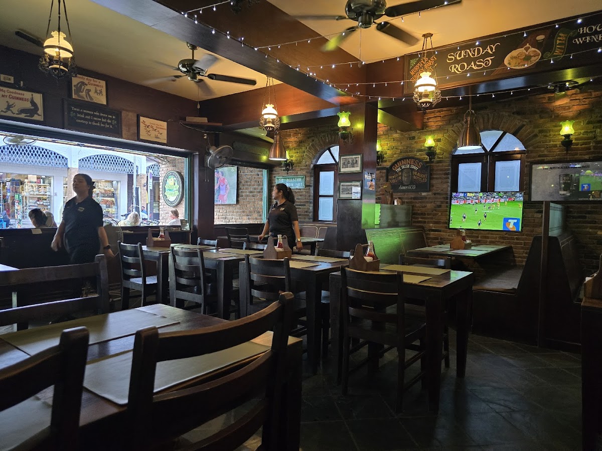 Tropical Murphy's Pub - Photo 4