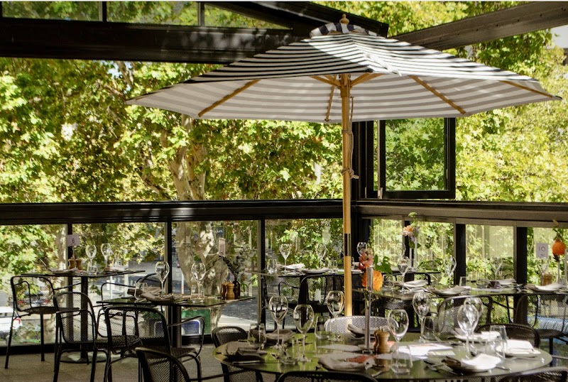 Verandah Dining at The Strathmore – Level 1 photo 8