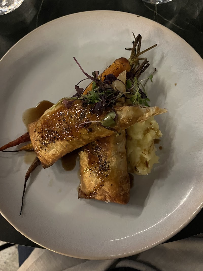 Verandah Dining at The Strathmore – Level 1 photo 9