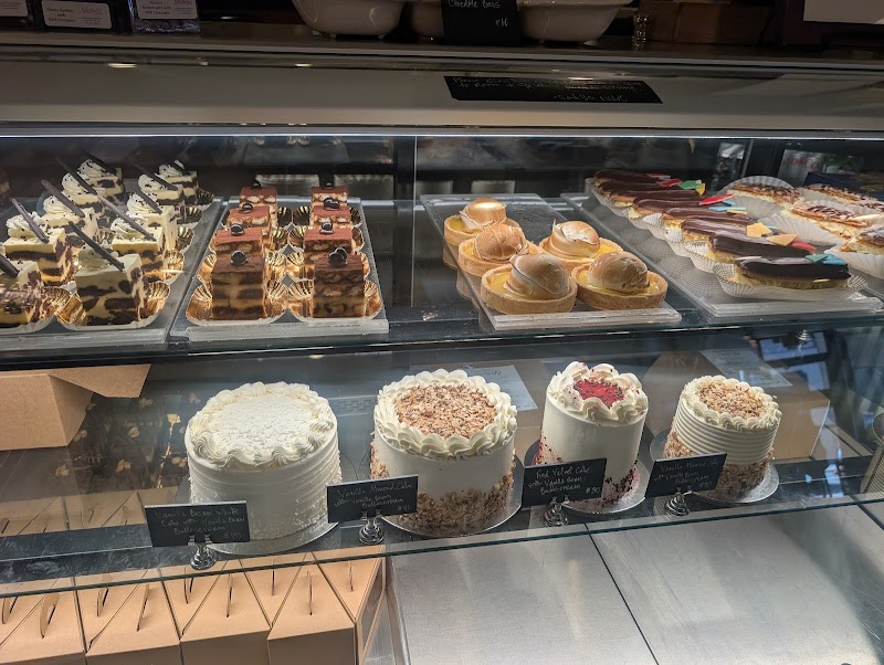 Nichole's Fine Pastry & Café photo 3