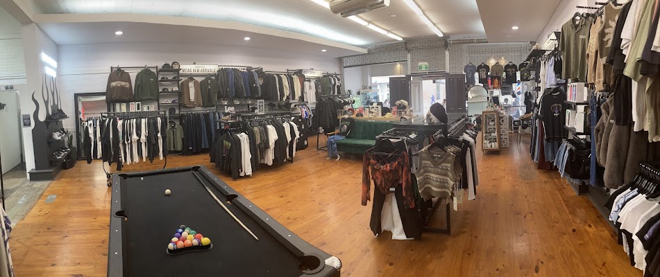 The Barber's Bookshelf photo 2