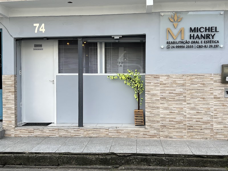 DR MICHEL HANRY OLIVEIRA & Equipe (cirurgiões-dentistas)