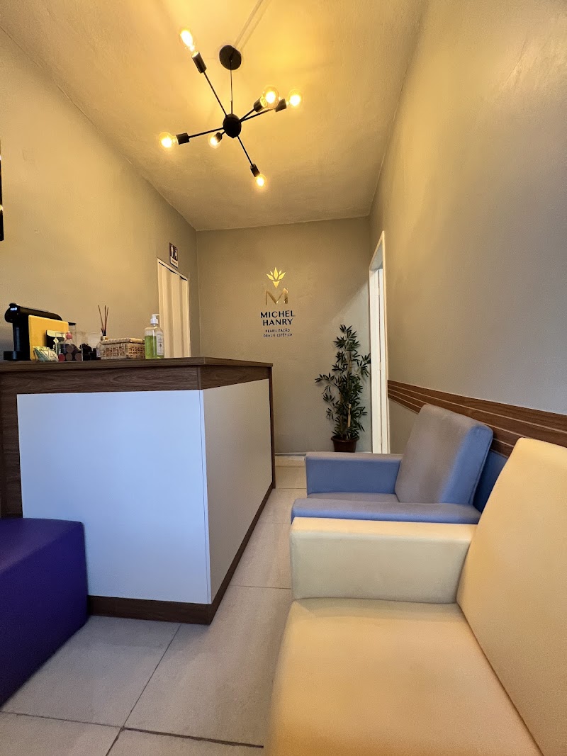 DR MICHEL HANRY OLIVEIRA & Equipe (cirurgiões-dentistas) - foto 2