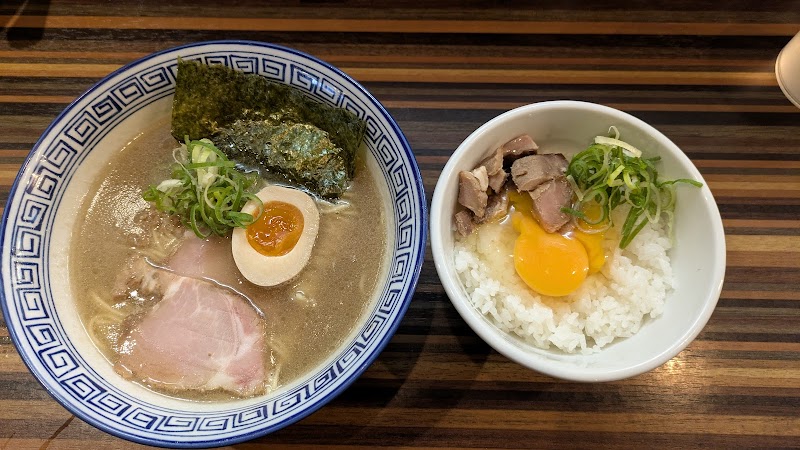 創作白湯 かなで食堂（創業店） 写真2