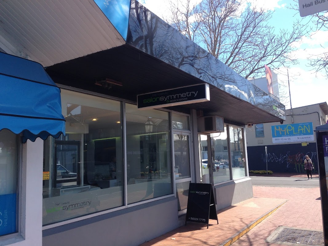 Salon Symmetry photo 1