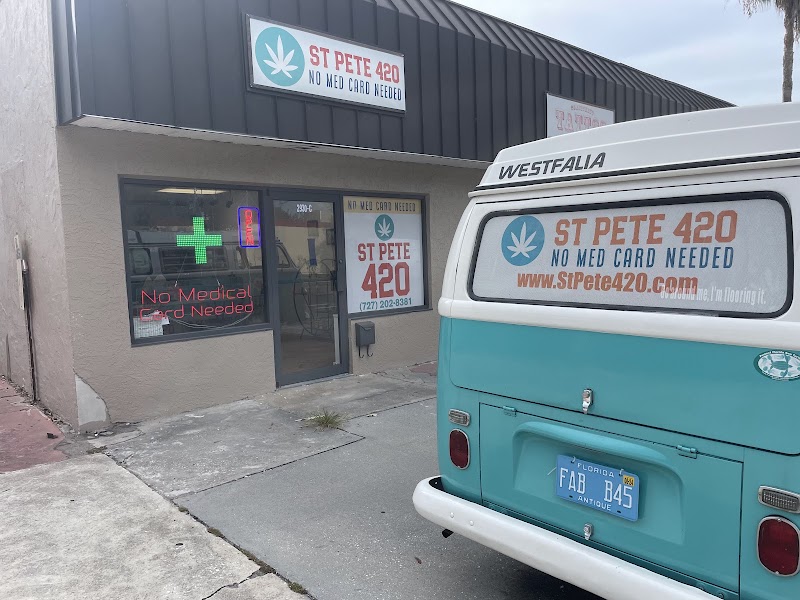 Video tour of St Pete 420 - No Med Card Needed retail environment