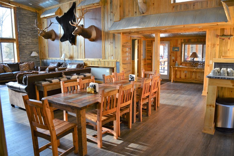 Elk Hollow Lodge - Spur Outfitters & Lodging - Photo 4
