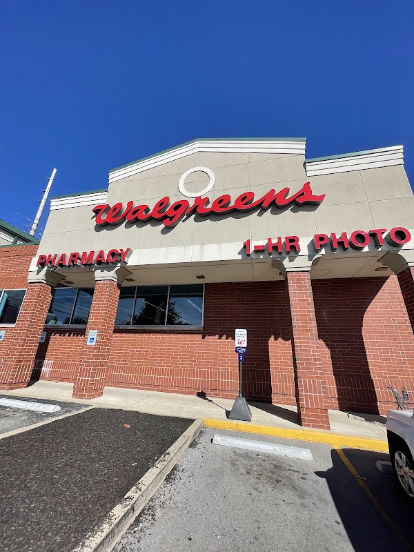 WALGREENS #5001 exterior