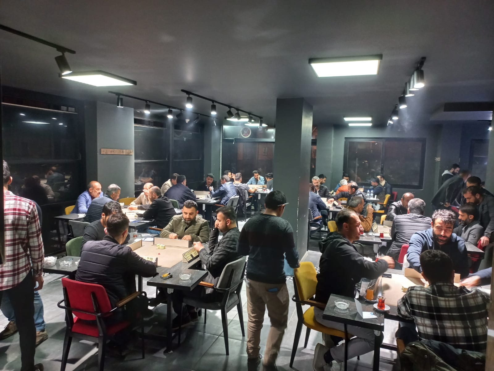 Kiraz Cafe & Restaurant mekanı