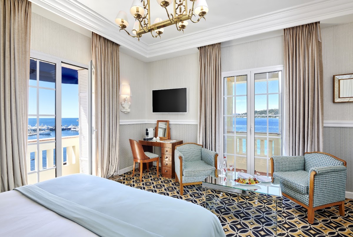 Hôtel Belles Rives hero
