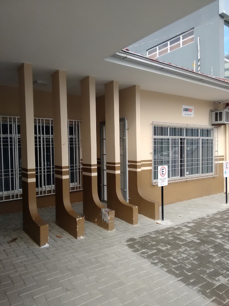 Foto de Clinica de Correção da Visão | Hospital da Visão em Joinville