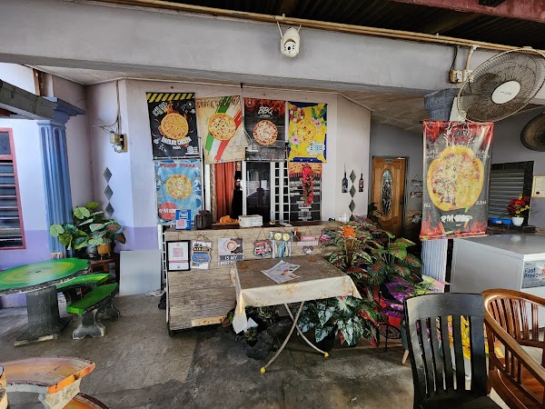 Pizza Kayu Api Alur Tempoyak - Photo 1