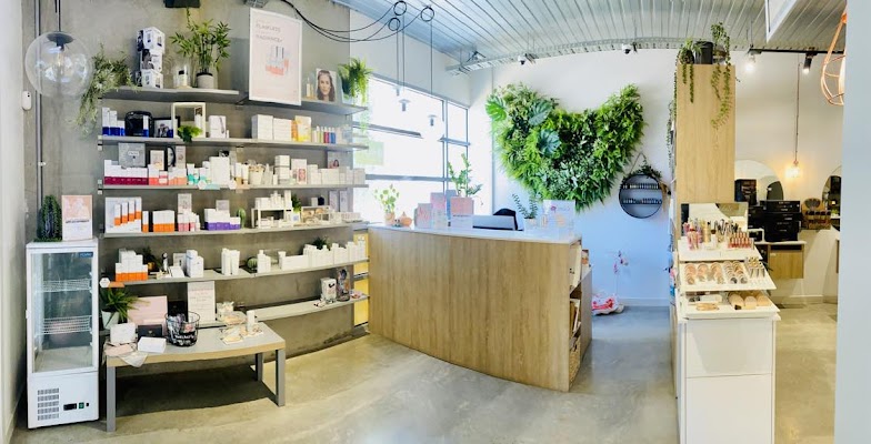 Monecious Hair Skin Health