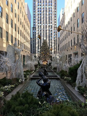 The Channel Gardens