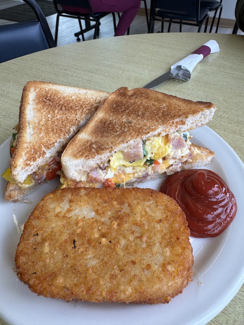 Kinsmen Cafe photo 3