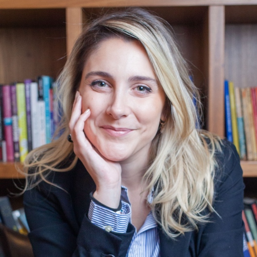 Dra. Marina Roman Meller, Psiquiatra da Infância, Adolescência e Vida Adulta