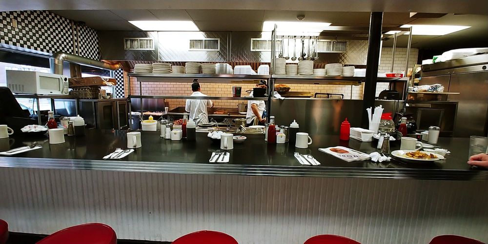 Mike’s City Diner