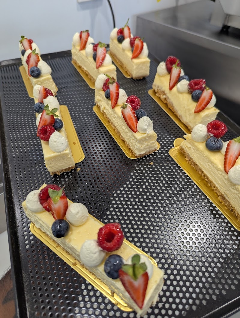 22 Cribb St French Pâtisserie Caloundra photo 6