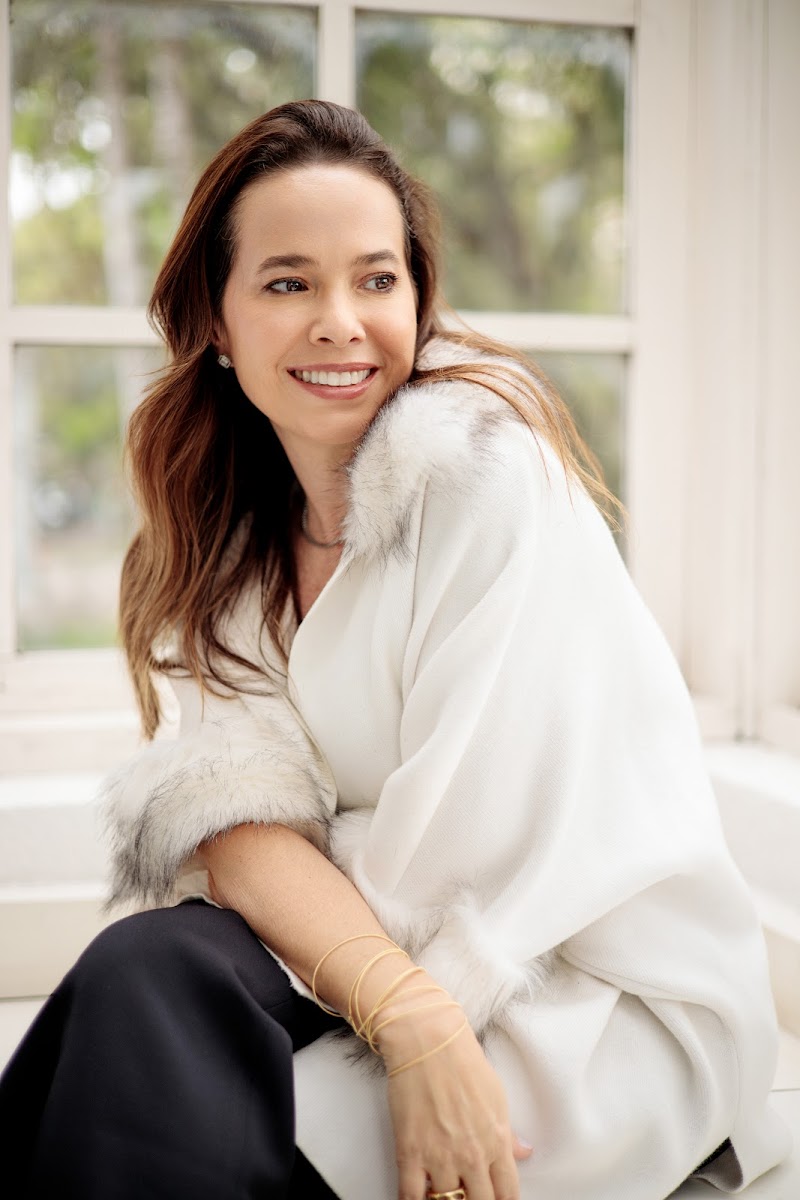 Dra. Karine Squeff - Odontologista/Dentista em Porto Alegre (Invisalign)