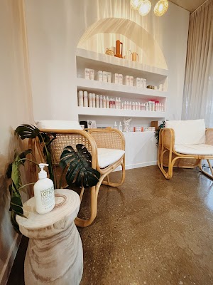 Cee Hair - The Salon